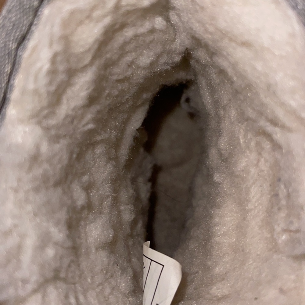 Kids Koolaburra Ugg boots - Picture 4 of 4